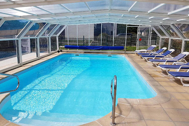 L'hôtel le Trécelin est équipé d'une piscine couverte et chauffée ouverte du 01 mai au 30 septembre pour un séjour relaxant